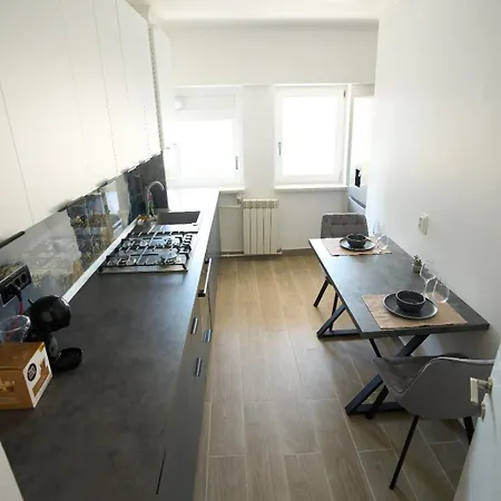 Central Apartament Lägenhet Craiova