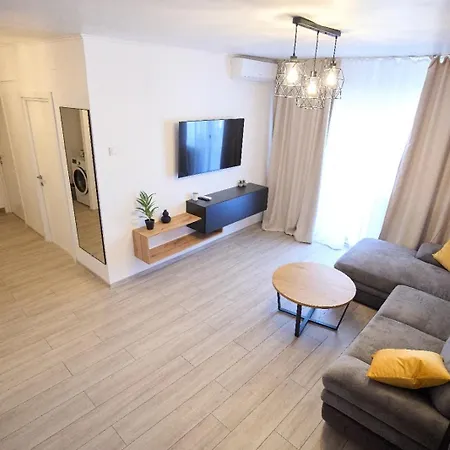 Central Apartament *