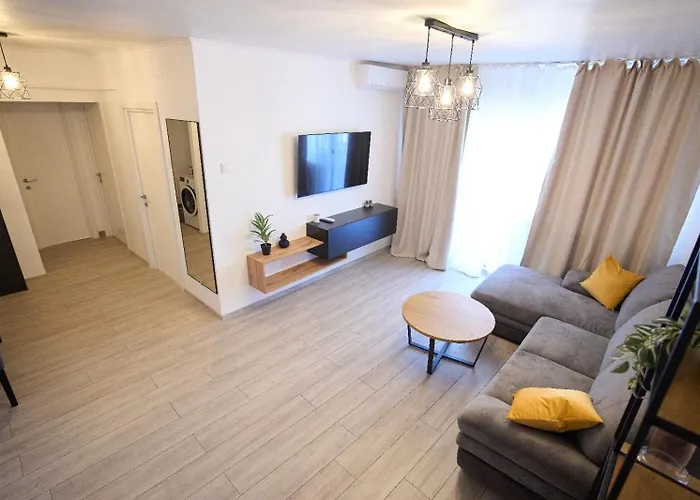 Central Apartament *